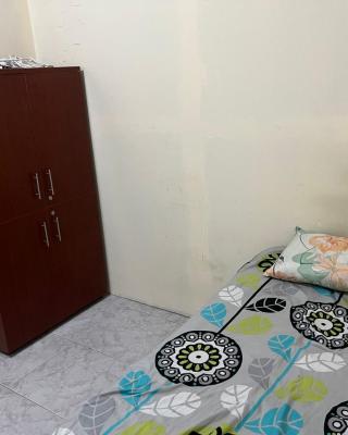 comfortable homeroom for upto 2 persons