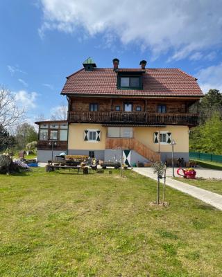 Uriges Bauernhaus mit Blick auf Graz