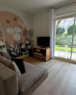 Appartement avec WIFI, terrasse, jardin, parking privé à 800m de la plage à Trébeurden - FR-1-368-386