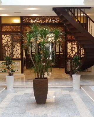 Heeren Palm Suites