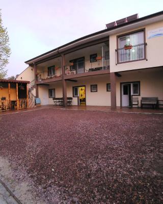 Casa Maria Saturn