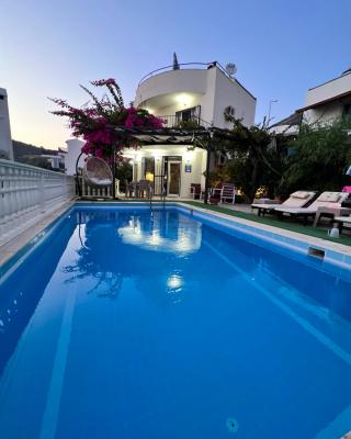 Entire Villa Lulu Kalkan - Private Pool, free Wi-Fi, Good Location, Breathtaking Sea Views