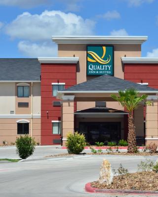 Quality Inn & Suites Kenedy - Karnes City