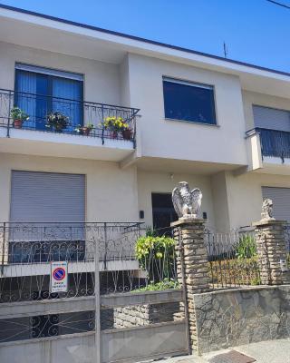 Stone Way Apartment