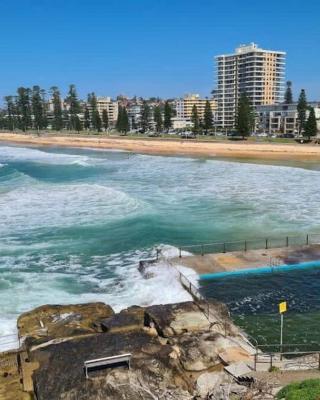 Ideal 1BR Suite near the Manly Beach with Pool