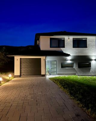 Luxury Villa Rosemary with free garage in Szentendre