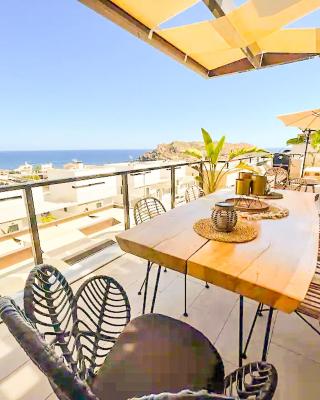 Luxury Designer Apartment - Unbeatable Sea Views