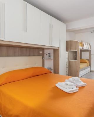 ORISTANO CAMERA ARANCIO max 3pers,BAGNO,USO CUCINA
