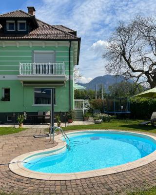 Vila Lesce with heated outdoor pool