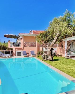 Villa Evmaria with private swimming pool