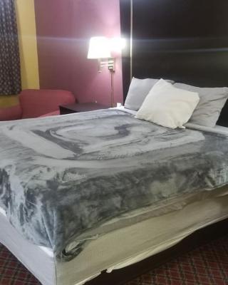 OSU 2 Queen Beds Hotel Room 209 Wi-Fi Hot Tub Booking