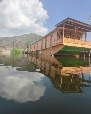 Houseboat Pride of India