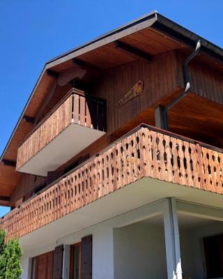 Chalet Letach - 'Great Bike Park Access' relax around the fire pit, mountain retreat