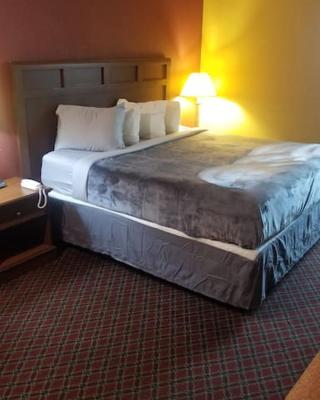 OSU 2 Queen Beds Hotel Room 240 Wi-Fi Hot Tub Booking