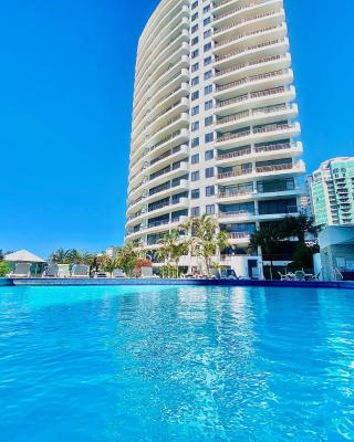 Oceanfront Family Apartment Pool & BBQ