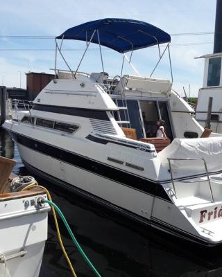 Yacht Stay Providence Marina