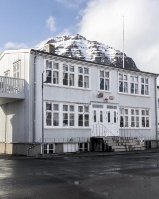 Einarshúsid Guesthouse