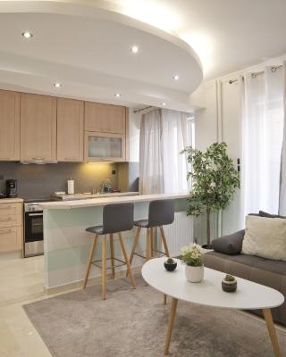 Blue Dream Modern Piraeus Apt, Walk to Beach