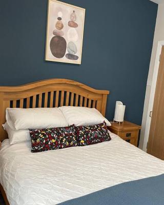 James St Park 2 bed Gr Flr, sleeps 4