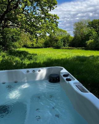 Lynbrook Cabin and Hot Tub, New Forest