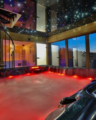 Maciejowe Wzgórze Domek z dwoma niezależnymi apartamentami ze SPA - Sauna, Jacuzzi, Tężnia, Izba Solna i Solankowa, Balia na wyłączność z hydromasażami
