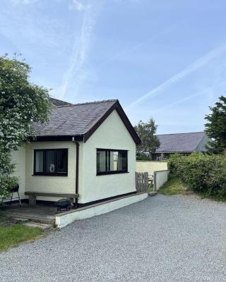 3 Bed Detached Cottage- Log Burner Mountain Views