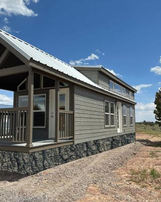 081 Tiny Home nr Grand Canyon South Rim Sleeps 8