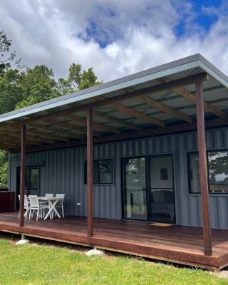 Three Pines House - Unique Tiny House with Views