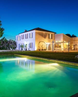 La Bastide de Damien, 5 clefs Demeure d'Exception et Table Remarquable dans le guide Teritoria, JACUZZI Privatif, Cuisine étoilée Dominique Frérard