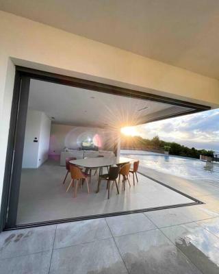 Villa luxe avec piscine et belle vue mer