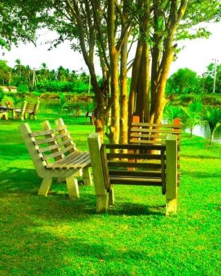 Canal Side Safari Resort