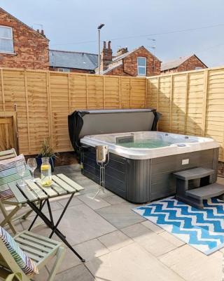 Seaside Escapes - with relaxing hot tub!
