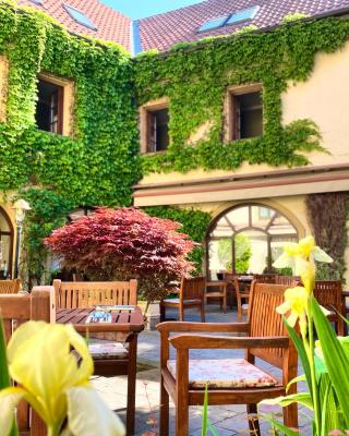 Hotel Octarna - Free On-site Parking