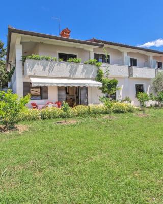 Gorgeous Apartment In Portoroz With Kitchen