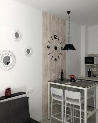 Allo Apartments "Real Escuela" Centro Loft