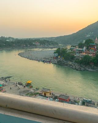 Madpackers Rishikesh Ganga View