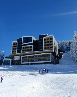 NA STAZI-Luxury Mountain- on the ski slope-Free parking,Tuzlaks apartment