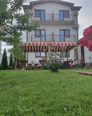 Vila M&G Mamaia Nord