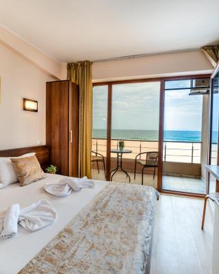 Hotel CASA ROYAL pe plaja Belona