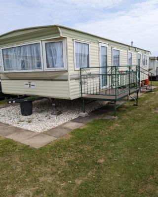 L&g FAMILY HOLIDAYS 6 BERTH CORAL BEACH LAURA FAMILYS ONLY AND LEAD PERSON MUST BE OVER 30