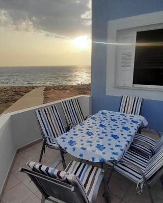 SEAVIEW FAMILY HOUSE