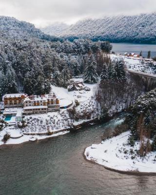 Correntoso Lake & River Hotel