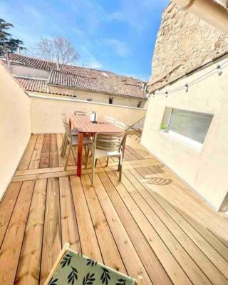 Maison avec extérieur proche saint Guilhem le desert