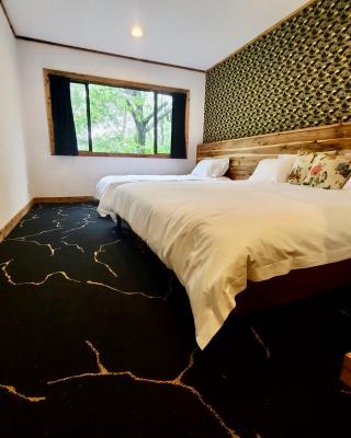 The Brueys Lodge Tangram Madarao