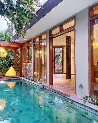 Villa 4-BR Klub Bunga No 8 Batu Malang