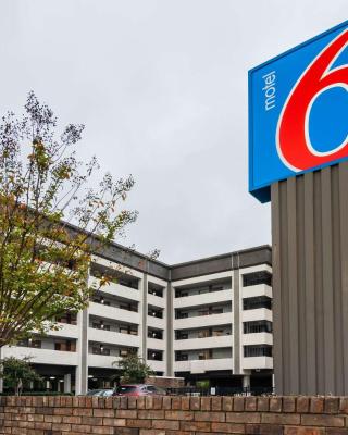 Motel 6-Columbus, GA - Downtown