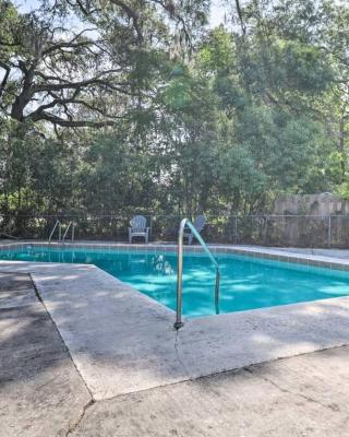 Pool home sleeps 6 with large fenced yard