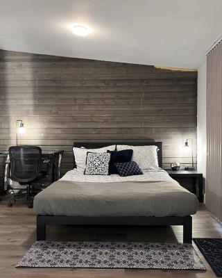 Rustic Retreat Cottage