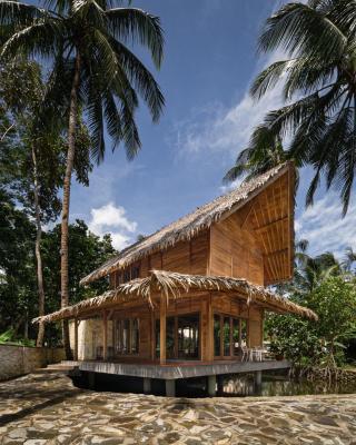 Cay's House Batukaras