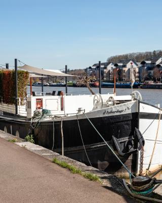 Péniche de prestige à Namur avec vue sur la Citadelle - A l'Abordage - By Voyages Copine